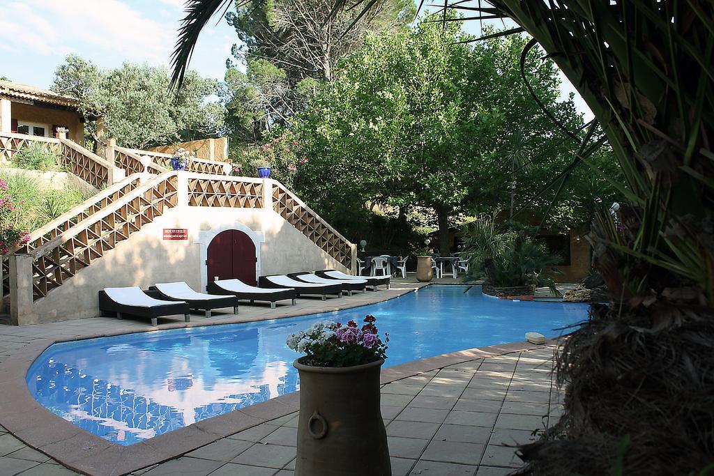 Athenopolis Hotel Гримо Екстериор снимка