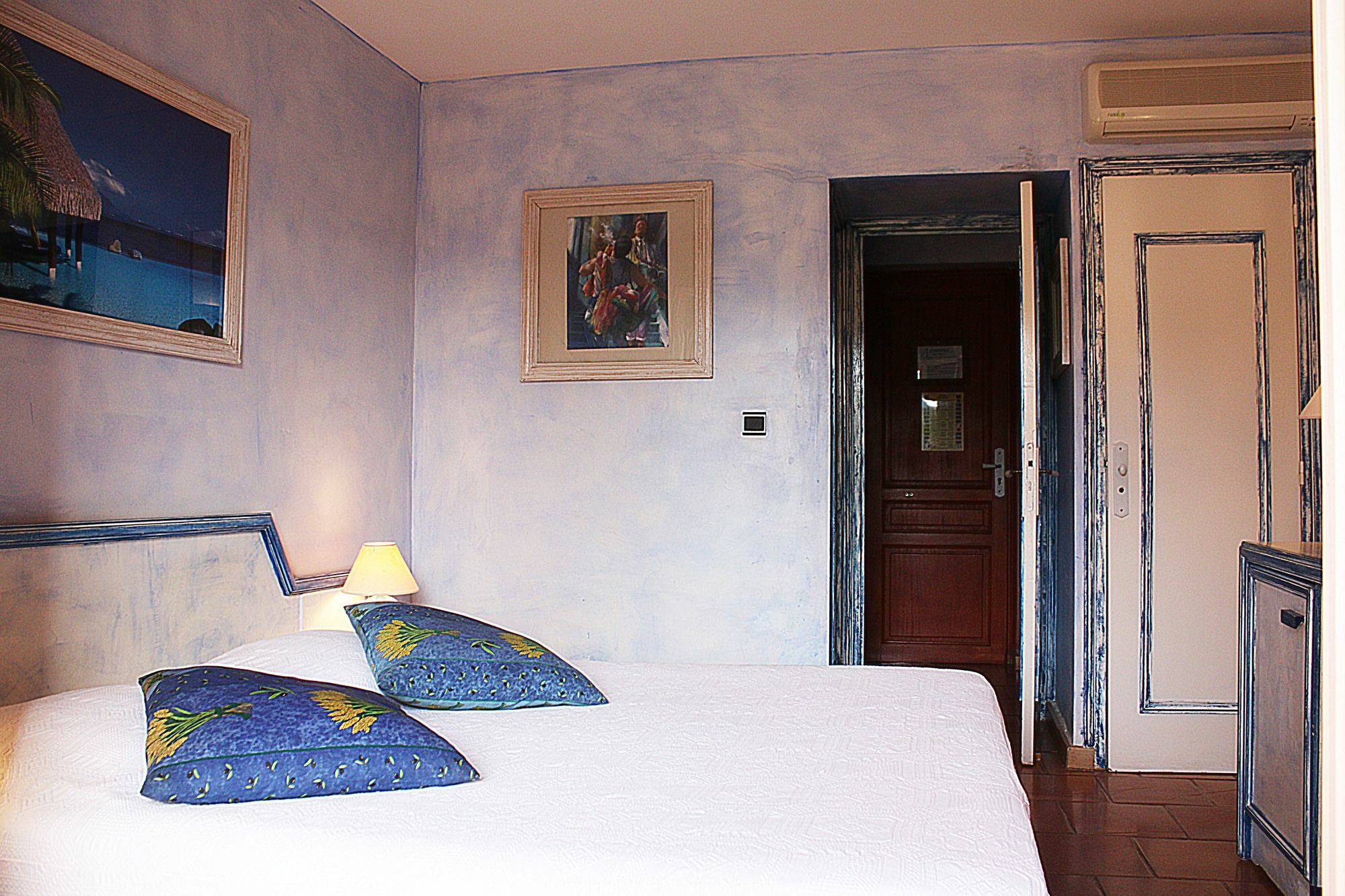 Athenopolis Hotel Гримо Екстериор снимка