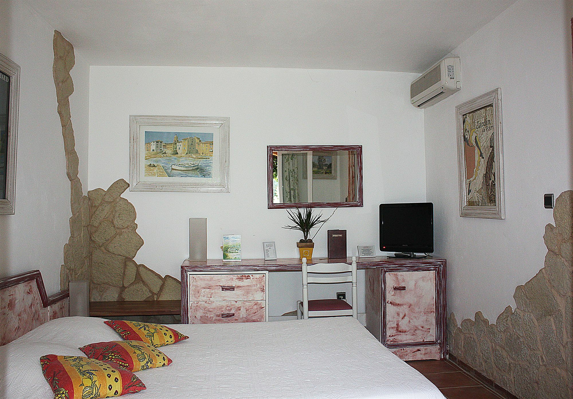 Athenopolis Hotel Гримо Екстериор снимка